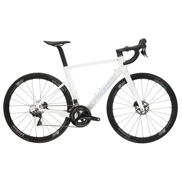Kross racefiets Vento op de weg